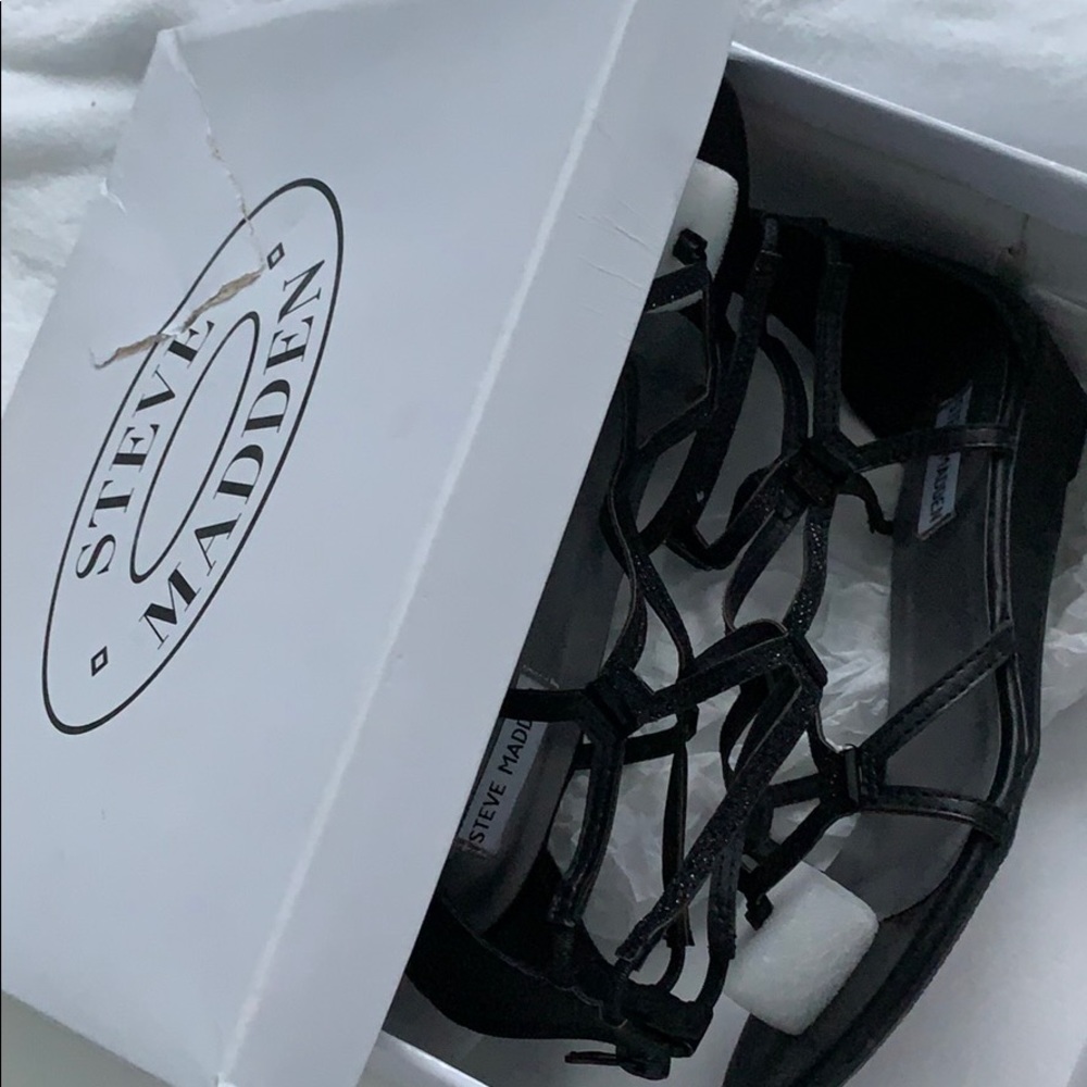 Black sandals